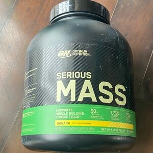 Serious Mass Banana Protein Powder (Black/Green)